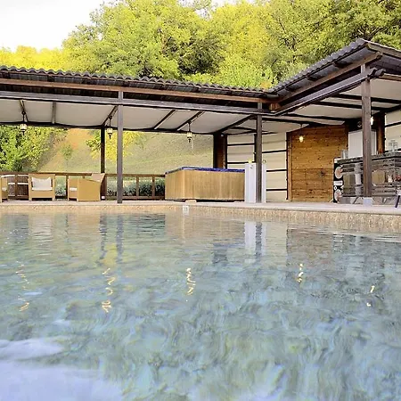 Querce Sleeps 8 Pool Wifi فيلة Valtopina