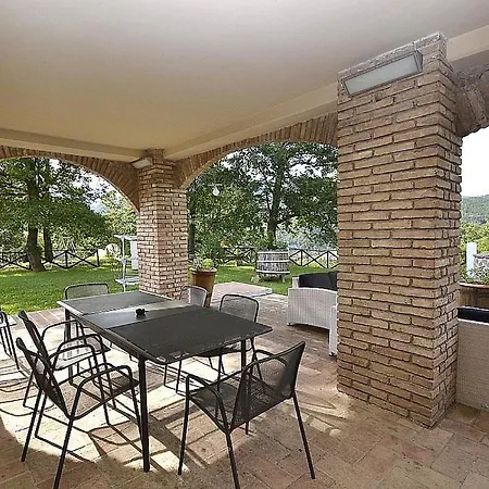 Querce Sleeps 8 Pool Wifi * Valtopina
