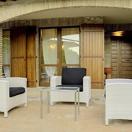 فيلة Querce Sleeps 8 Pool Wifi *