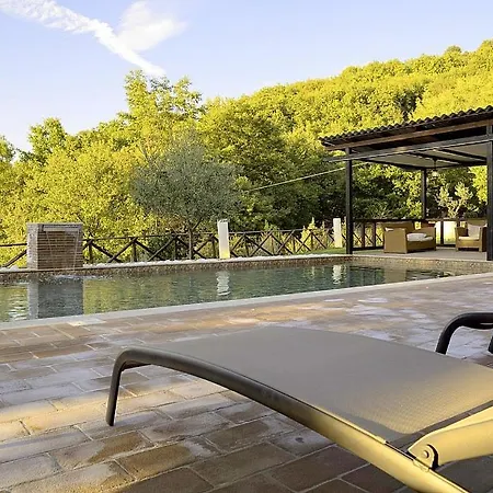 فيلة Querce Sleeps 8 Pool Wifi