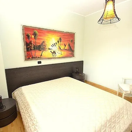 فيلة Querce Sleeps 8 Pool Wifi Valtopina