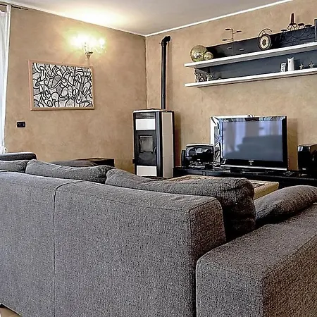 Querce Sleeps 8 Pool Wifi Valtopina